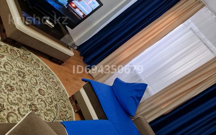 2-бөлмелі пәтер · 45 м² · 3/5 қабат, Центральный ш/а., Махамбета 116, бағасы: 10 000 ₸ в Атырау, мкр Центральный — фото 2