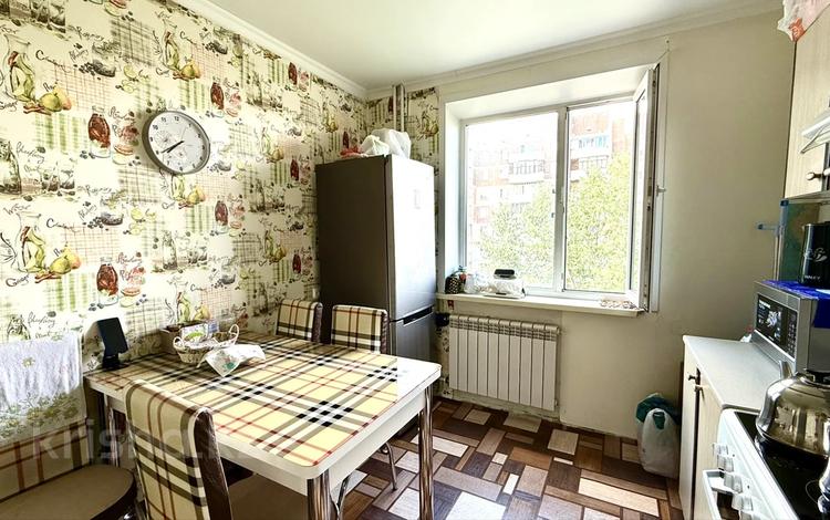 2-комнатная квартира · 54 м² · 5/9 этаж, мкр Юго-Восток, мкр Степной 4 за 22.5 млн ₸ в Караганде, Казыбек би р-н — фото 2