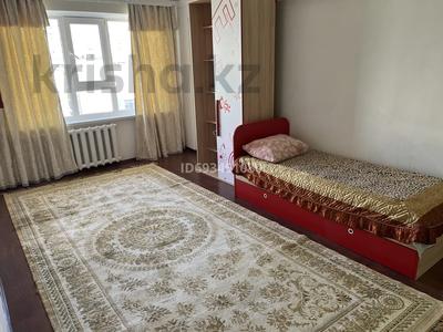 3-бөлмелі пәтер, 80 м², 5/5 қабат ай сайын, Центральная — Светлана остановка, бағасы: 170 000 〒 в Атырау