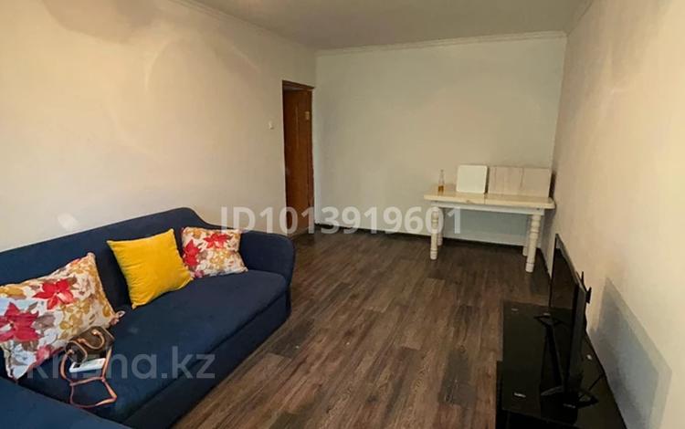 2-бөлмелі пәтер · 48 м² · 5/5 қабат, 12-шағынаудан, бағасы: 15.5 млн ₸ в Шымкенте, Енбекшинский р-н — фото 2