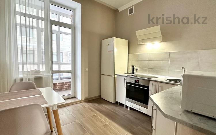 1-комнатная квартира, 50 м², 2/9 этаж, Сауран 18/1