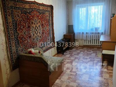 2-комнатная квартира · 44.5 м² · 2/5 этаж, Майкудук, Майкудук, 18й микрорайон 10 за 10 млн 〒 в Караганде, Алихана Бокейханова р-н