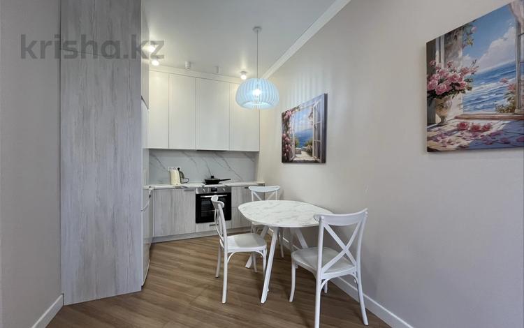 2-комнатная квартира · 49 м² · 4/17 этаж, Пр.Туран 52/6 за 270 000 ₸ в Астане, Нура р-н — фото 2