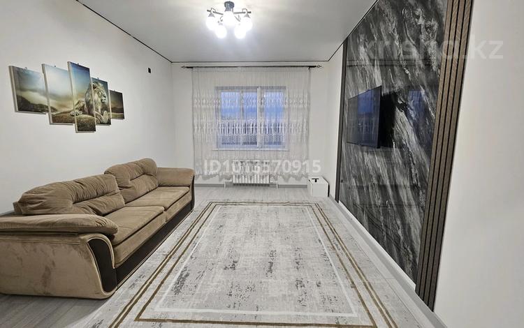 1-комнатная квартира · 48 м² · 3/5 этаж, мкр. Алтын орда 356Б за 150 000 ₸ в Актобе — фото 2