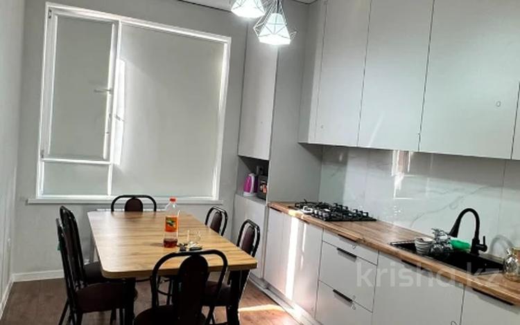 2-бөлмелі пәтер · 70 м² · 9/9 қабат, Толеметова 20/3, бағасы: 220 000 ₸ в Шымкенте, Абайский р-н — фото 4