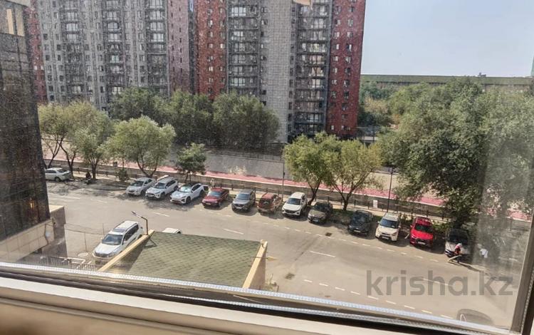 Еркін, кеңселер, дүкендер мен бутиктер, сұлулық салондары, медорталықтар мен дәріханалар, білім орталықтары, ойын-сауық · 53 м², бағасы: 70.5 млн ₸ в Алматы, Бостандыкский р-н — фото 14
