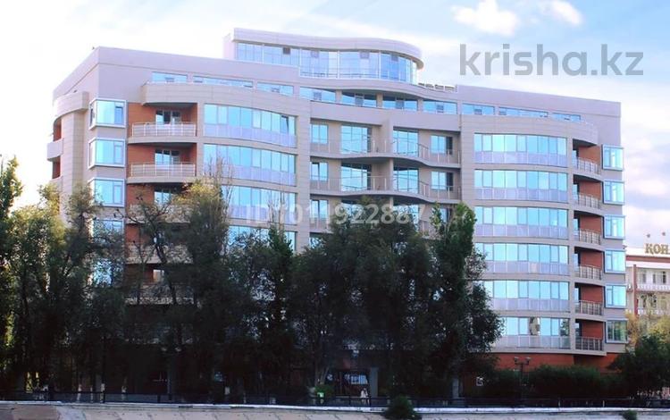 3-комнатная квартира · 132.3 м² · 5/7 этаж, Яблочный 7 за 98 млн ₸ в Атырау — фото 2