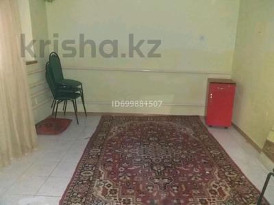 Дом · 3 комнаты · 100 м², Алдияров 85А — Напротив болницу за 80 000 〒 в Шымкенте