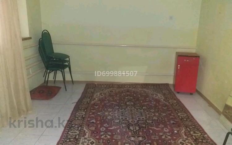 Дом · 3 комнаты · 100 м², Алдияров 85А — Напротив болницу за 80 000 〒 в Шымкенте — фото 2