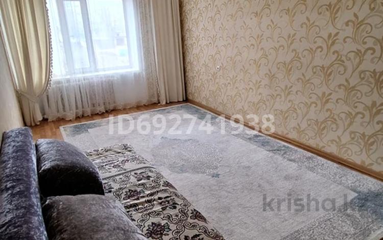 2-комнатная квартира, 62 м², 4/5 этаж, Асылбекова 88/2 — Асылбекова за 15 млн 〒 в Жезказгане — фото 2