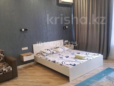 1-бөлмелі пәтер · 40 м² · 8/12 қабат, Тастак-1 м-н 348/1, бағасы: 2 000 〒 в Алматы, Ауэзовский р-н