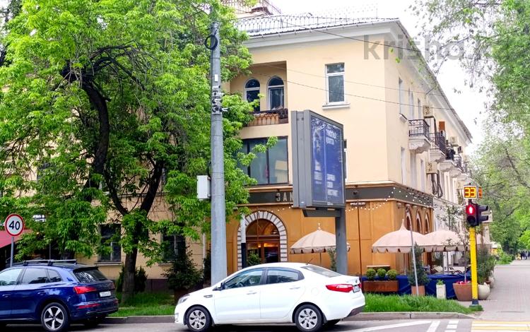 2-бөлмелі пәтер · 65 м² · 3/3 қабат, Абылай хана 127 — Шевченко, бағасы: 79 млн ₸ в Алматы, Алмалинский р-н — фото 2