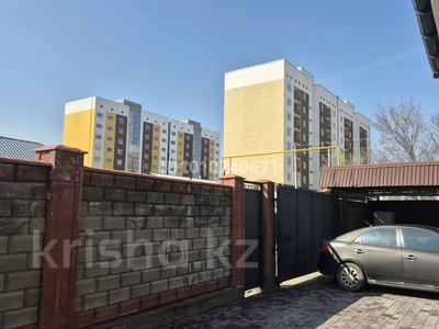 Жеке үй · 8 бөлме · 220 м², . 665 — Рыскулова, бағасы: 100 млн ₸ в 