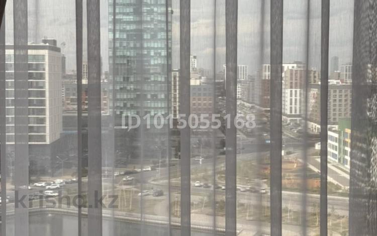 2-комнатная квартира · 61 м² · 12/18 этаж, Сыганак 28 за 63 млн ₸ в Астане, Нура р-н — фото 2