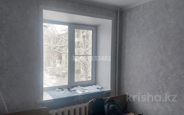 3-комнатная квартира, 58 м², 3/5 этаж, Абая 5 8