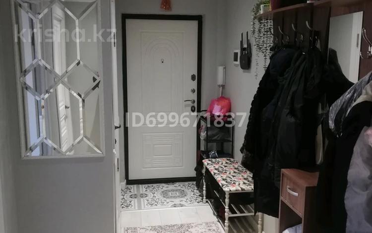 2-комнатная квартира · 62 м² · 5/9 этаж, мкр Береке, 16 за 25 млн 〒 в Атырау — фото 2