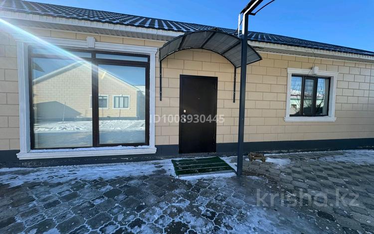 Отдельный дом · 1 комната · 60 м², мкр Балауса, Ташенова 69 за 120 000 〒 в Атырау — фото 2