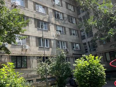 3-бөлмелі пәтер · 82 м² · 1/5 қабат, Амангельды — Жамбыла, бағасы: 83 млн ₸ в Алматы, Алмалинский р-н