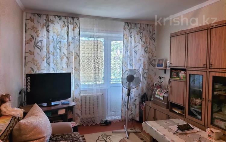 2-бөлмелі пәтер, 45 м², 5/5 қабат, мкр Юго-Восток, Муканова, бағасы: 14.5 млн 〒 в Караганде, Казыбек би р-н — фото 2