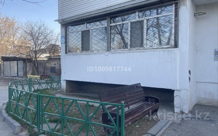 2-бөлмелі пәтер · 56 м² · 1/5 қабат, Безделева 4 — Пересечение Туркестанская улица с Сайрамской, бағасы: 23.5 млн ₸ в Шымкенте, Енбекшинский р-н — фото 2