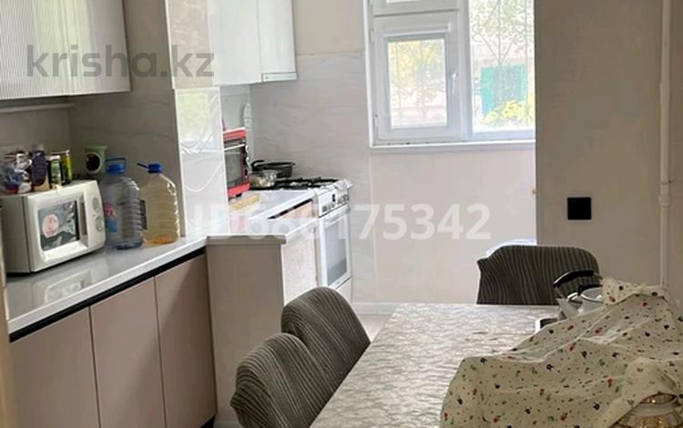 3-комнатная квартира · 71 м² · 1/5 этаж, 12-й мкр 10 за 24 млн ₸ в Актау — фото 2