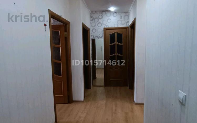 3-бөлмелі пәтер · 70 м² · 4/5 қабат, 26-ш/а. 22, бағасы: 180 000 ₸ в Актау, 26-й мкр — фото 2