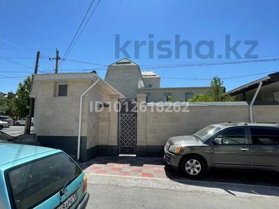 Отдельный дом · 9 комнат · 700 м² · 10 сот., мкр 112 квартал — Аль Муслим Мечеть за ~ 1.8 млн ₸ в Шымкенте, Туран р-н