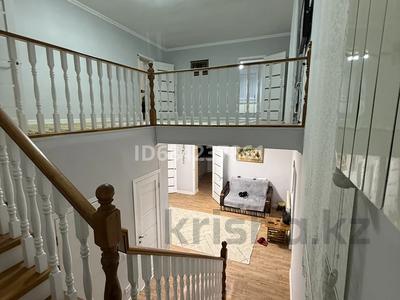 Отдельный дом · 6 комнат · 260 м² · 8 сот., 12 мкр за 1.5 млн 〒 в Актобе