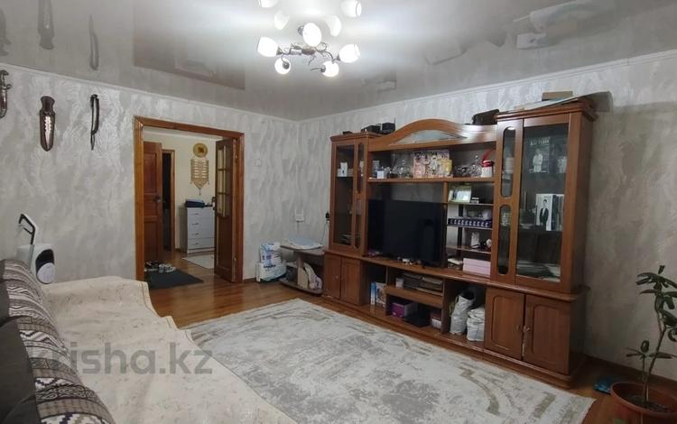 3-комнатная квартира · 61.8 м² · 1/5 этаж, Иртышская 27 за 25.9 млн 〒 в Семее — фото 2