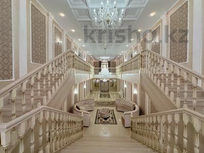 Отдельный дом · 10 комнат · 850 м² · 13.2 сот., Раимбека батыра за 855 млн 〒 в Астане, Алматы р-н