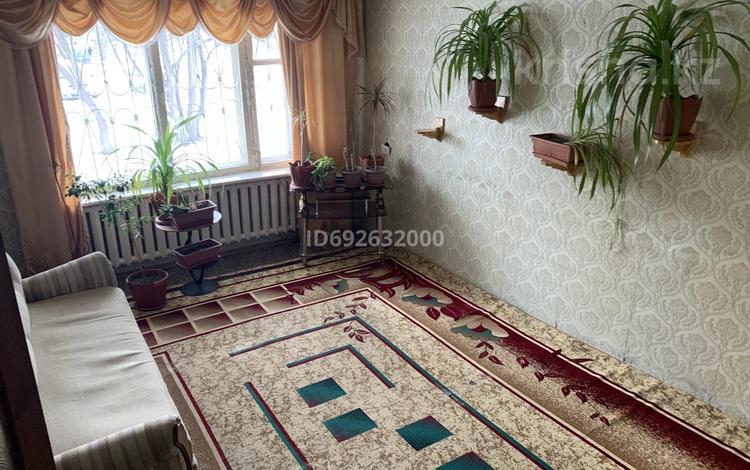 4-комнатная квартира, 90 м², 1/5 этаж помесячно, Едомского 8 за 140 000 〒 в Щучинске — фото 2