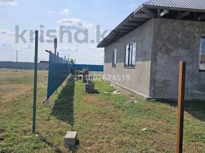 Отдельный дом · 3 комнаты · 144 м² · 10 сот., Болашак — Возле трассы за 7 млн 〒 в Белес