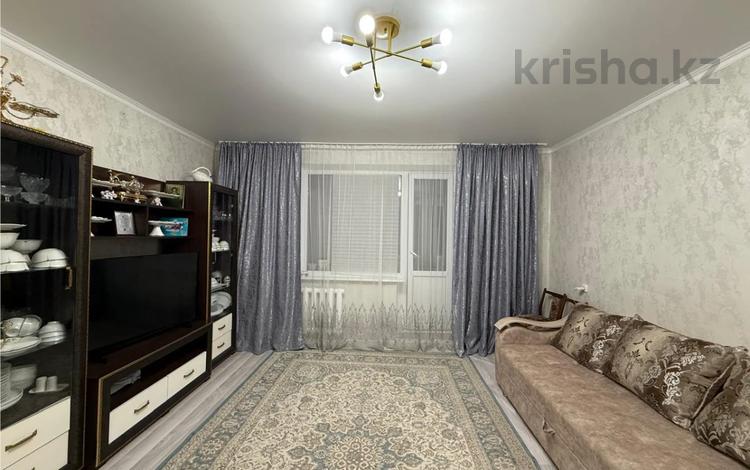 3-комнатная квартира · 63 м² · 4/10 этаж, мкр Юго-Восток, Таттимбета — остановка Гаражи за 28.3 млн ₸ в Караганде, Казыбек би р-н — фото 2
