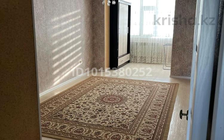 2-комнатная квартира · 55 м² · 5/5 этаж, 34-й мкр 5 за 120 000 ₸ в Актау — фото 2