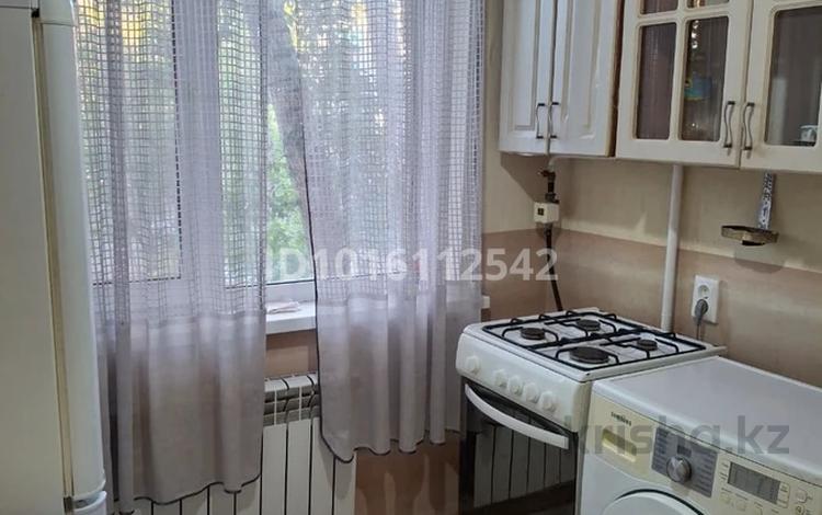 1-комнатная квартира · 40 м² · 3/5 этаж, мкр Юго-Восток, 28й микрорайон 1 за 160 000 ₸ в Караганде, Казыбек би р-н — фото 2
