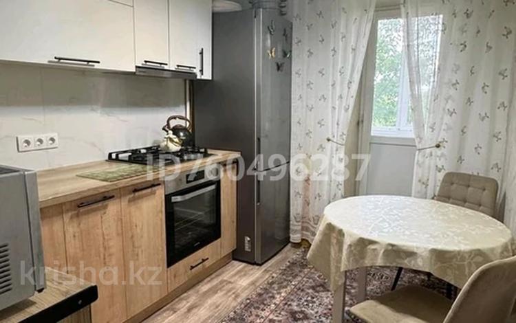 3-комнатная квартира · 61.1 м² · 2/5 этаж, Ларина за 26 млн ₸ в Уральске — фото 12