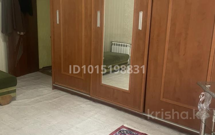 1-комнатная квартира · 40 м² · 1/5 этаж, мкр Алатау за 100 000 ₸ в Таразе — фото 2