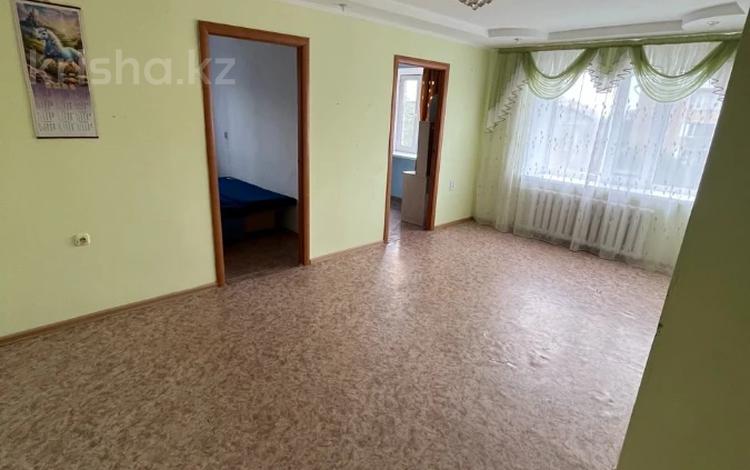 4-комнатная квартира · 64 м² · 4/5 этаж, Майкудук, 14й микрорайон 22 за 16.2 млн ₸ в Караганде, Алихана Бокейханова р-н — фото 7