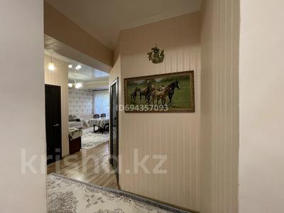 3-комнатная квартира, 81 м², 1/3 этаж, мкр Таусамалы за 39 млн 〒 в Алматы, Наурызбайский р-н