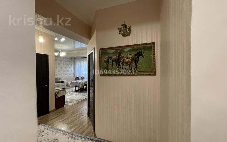 3-комнатная квартира, 81 м², 1/3 этаж, мкр Таусамалы за 35 млн 〒 в Алматы, Наурызбайский р-н — фото 2