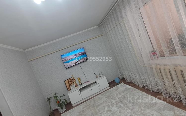 3-комнатная квартира · 75 м² · 1/2 этаж, Мкр.дом-4 13 за 10 млн ₸ в им.Балгабека кыдырбекулах — фото 2