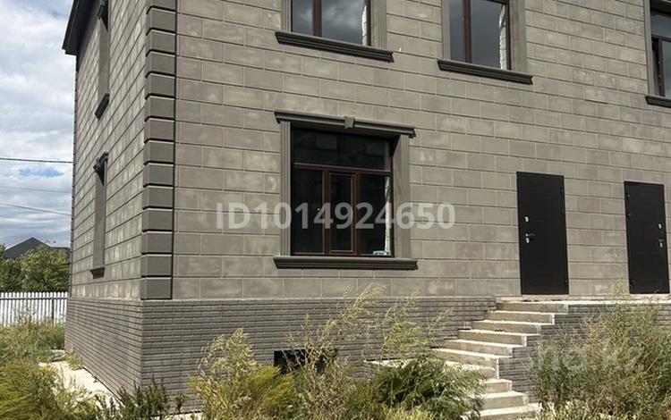 Часть дома · 5 комнат · 260 м² · 2 сот., мкр Кунгей за 50 млн ₸ в Караганде, Казыбек би р-н — фото 2