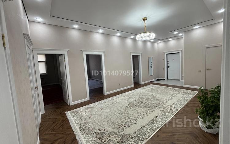 4-комнатная квартира · 164 м² · 9/10 этаж, 18А мкр 7 за 75 млн ₸ в Актау — фото 2