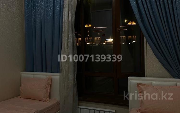 3-бөлмелі пәтер · 80 м² · 1/2 қабат, Батырбекова 31 — Halyk market, бағасы: 15 000 ₸ в Туркестане — фото 2