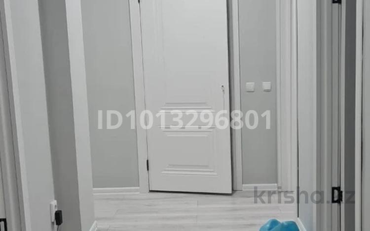 3-бөлмелі пәтер · 80 м² · 5/9 қабат, Айгүл ш/а, Придорожная 87, бағасы: 33 млн ₸ в Уральске, мкр Айгуль — фото 2