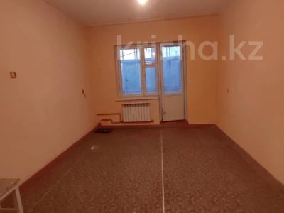 4-комнатная квартира · 80 м² · 5/5 этаж, 10-МКР за 14.5 млн 〒 в Таразе