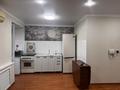 1-комнатная квартира · 33 м² · 5/5 этаж, мкр Михайловка , Аманжолова 45 за 170 000 ₸ в Караганде, Казыбек би р-н — фото 2