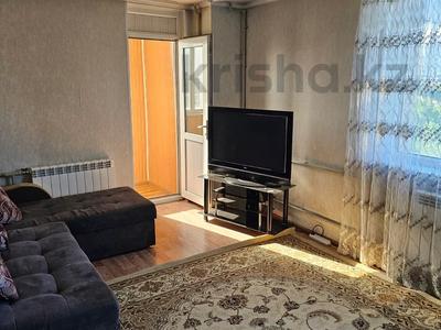 2-комнатная квартира, 55 м², 8/9 этаж помесячно, Тауке-хана 31 — Центральный парк за 150 000 〒 в Шымкенте