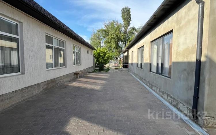 Отдельный дом · 8 комнат · 268 м² · 9 сот., Бостандык 3 за 33 млн ₸ в Таразе — фото 2