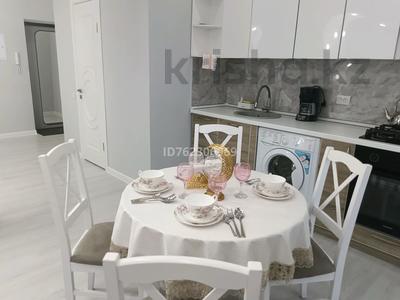 Тәулігіне пәтерлер в Актюбинской обл.: 2-бөлмелі пәтер · 80 м² · 2/4 қабат, Старый город, Шерниязова 39 — Уал, бағасы: 20 000 〒 2-бөлмелі пәтер · 80 м² · 2/4 қабат, Старый город, Шерниязова 39 — Уал, бағасы: 20 000 〒 в Актобе